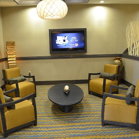 Holiday Inn Express Hotel & Suites Goldsboro - Base Area, An Ihg Hotel Екстер'єр фото