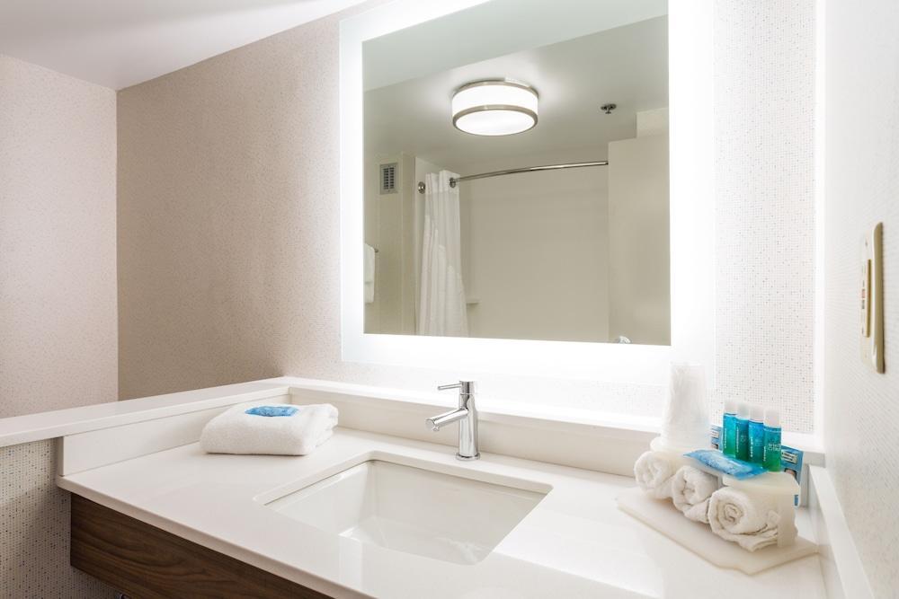 Holiday Inn Express Hotel & Suites Goldsboro - Base Area By Ihg Екстер'єр фото